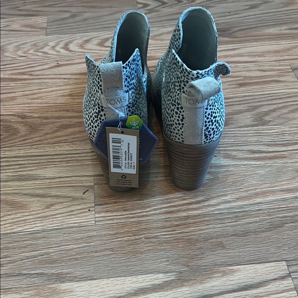 Toms Kallie NWT Speckled Black and White Ankle Booties - Picture 3 of 6